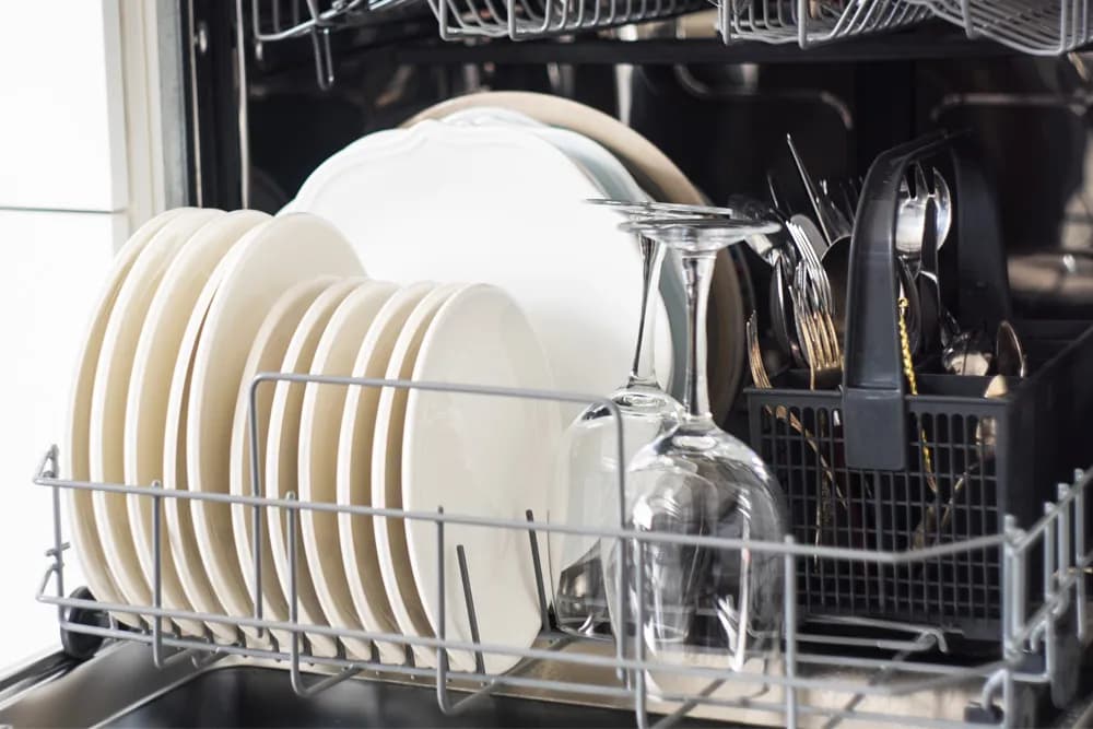 Najlepsza sól do zmywarki: Jakie modele są najskuteczniejsze?