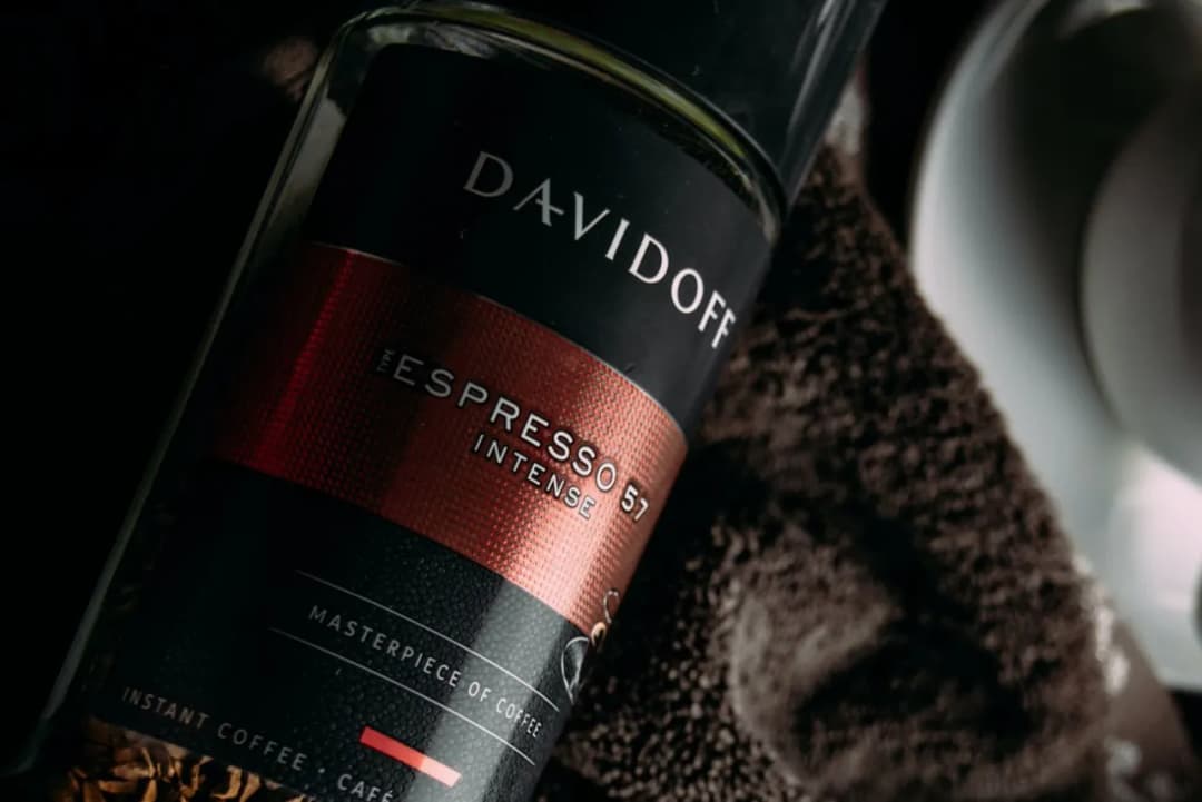 Kawa rozpuszczalna: Ranking najlepszych produktów dla smakoszy kawy