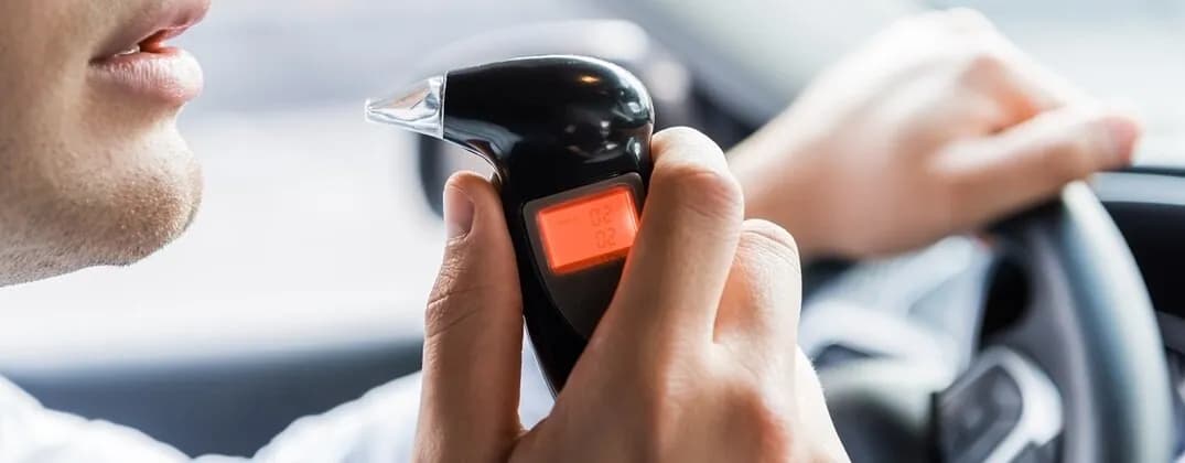 Najlepsze alkomaty ranking 2025 – jak wybrać odpowiedni model?