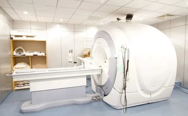 Co lepsze: tomografia czy rezonans? Poznaj kluczowe różnice i zalety