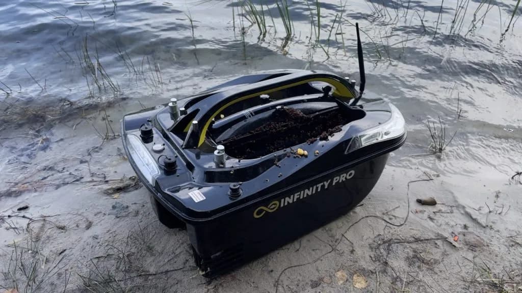 Najlepsze łódki zanętowe - ranking TOP 7 modeli w 2023 roku