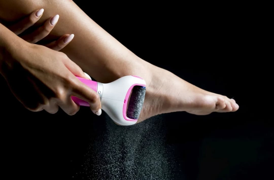 Najlepsze elektryczne pilniki do pięt - ranking modeli i opinie użytkowników